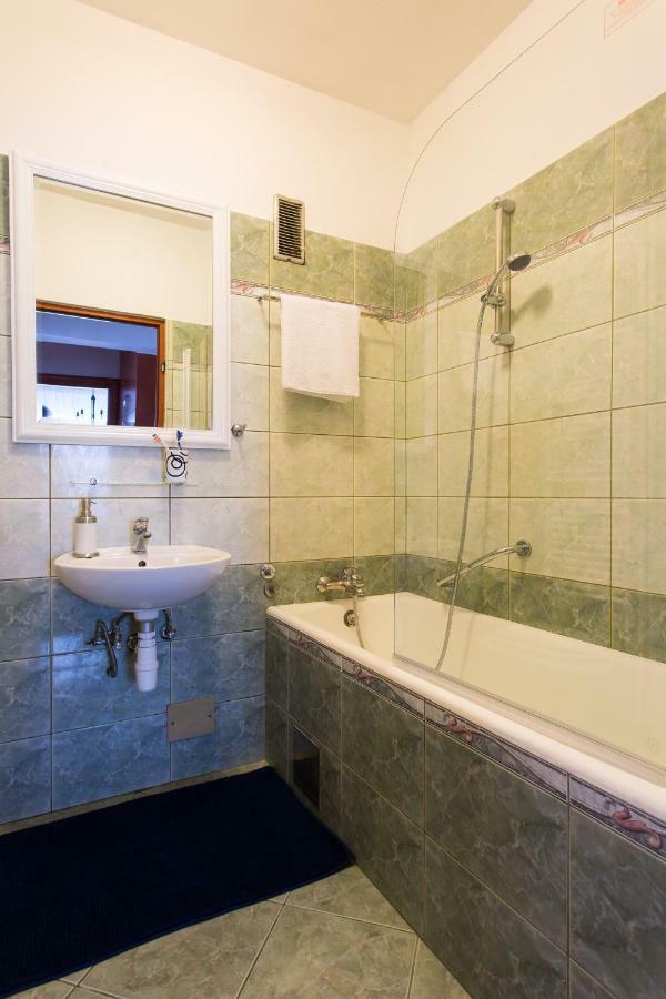 Apartment Bonbon Zagabria Esterno foto